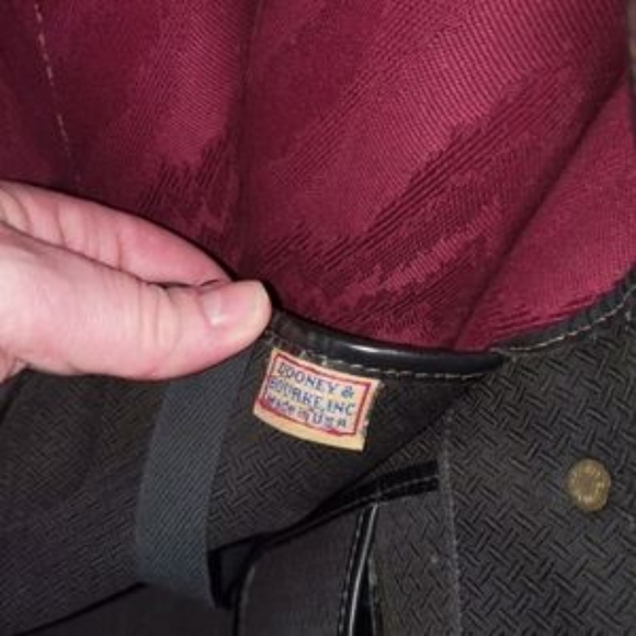 Vtg Dooney & Bourke Cabriolet purse and  wallet set - Picture 7 of 15